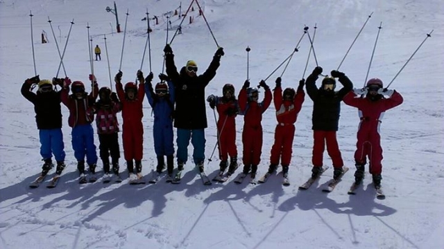  étudiants du cours de neige ski
